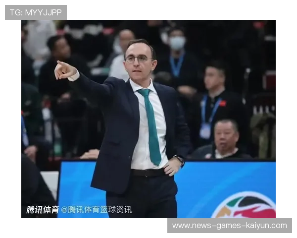 篮球名帅现场执教示范，球员获益匪浅